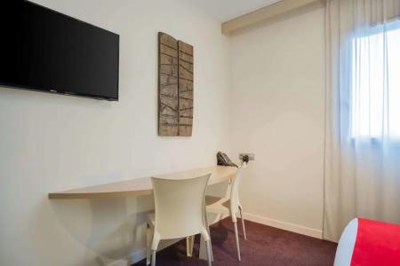 Sure by Best Western Nantes Beaujoire - 35