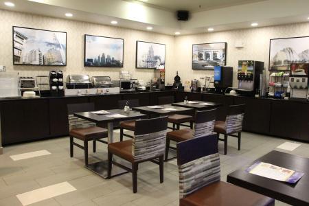 Best Western Plus Airport - Kci East - 25
