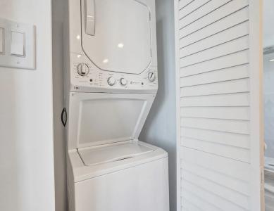 The Alexander All Suites - 706