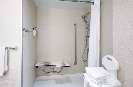 Rodeway Inn & Suites - 8