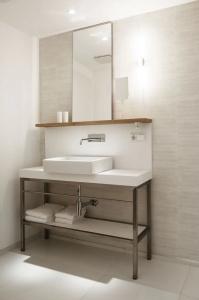 V-Hotel - 44