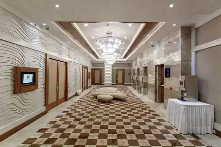 DoubleTree by Hilton Kusadasi - 12