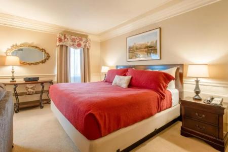 Red Coach Inn - 99