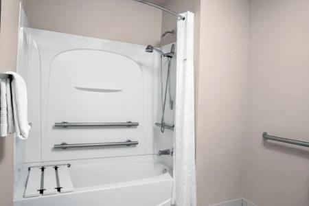 Baymont by Wyndham Miami Doral - 41