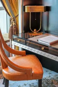The St. Regis Shanghai Jingan - 55