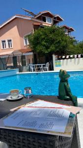 Erasmus Apart - 14