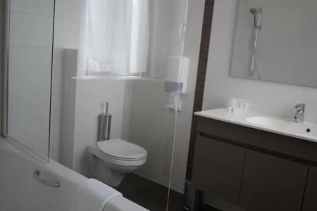 Corner House - 21