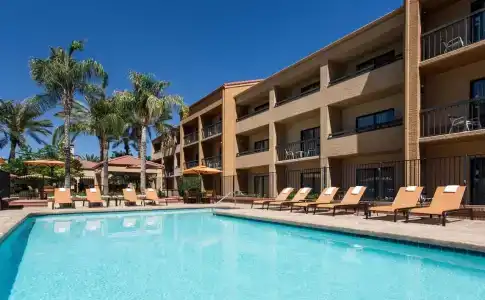 Courtyard by Marriott Phoenix - 16