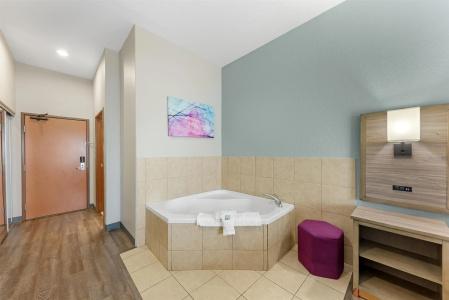 Best Western Plus San Antonio East Inn & Suites - 48
