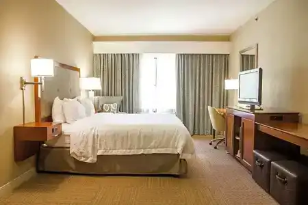 Hampton Inn Charleston-Daniel Island - 88