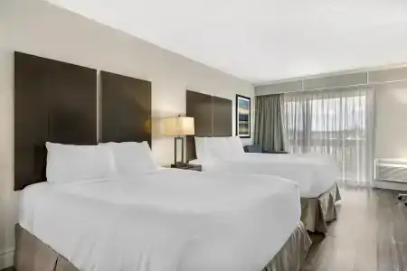 Best Western Pier Point Inn - 4