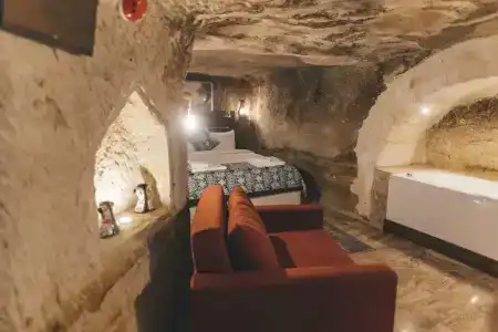 Tale Cave In - 124