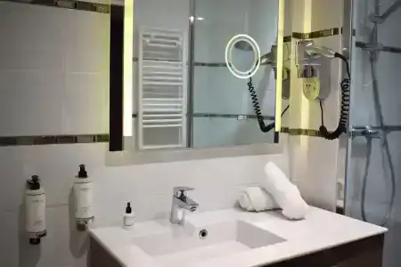 Le Trophée By m hôTel Spa - 62