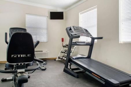 Clarion Pointe - 21