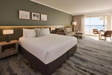 Rydges - 48