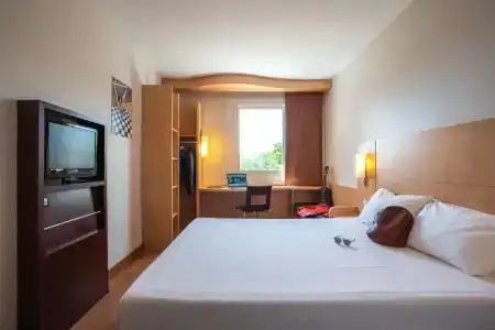Ibis Plzeň - 53