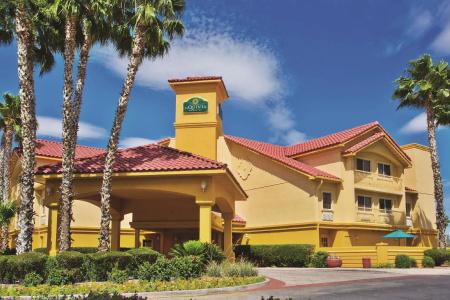 La Quinta by Wyndham Tucson Airport - 22