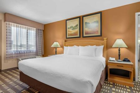 Quality Inn & Suites - 70