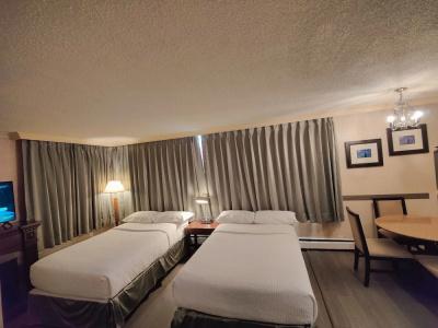 Divya Sutra Suites on Robson Downtown - 87