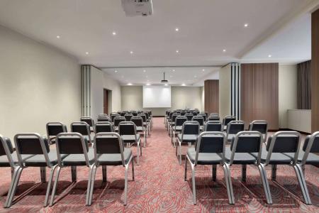 Ramada by Wyndham Lisbon - 20