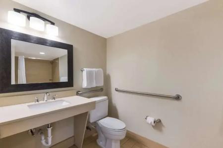 Comfort Inn South Oceanfront - 61
