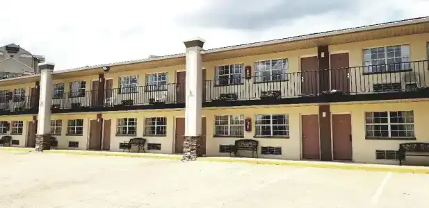 Knights Inn - 18