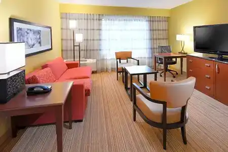 Courtyard by Marriott Dallas in Legacy Park - 49