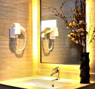 Chateau de Sukhumvit - 8