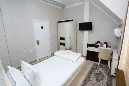 Saroy Palace - 13