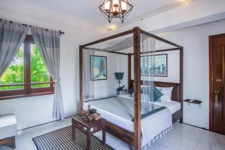 Mane Boutique & Spa - 46