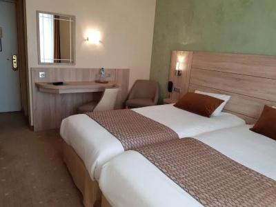 Champerret Elysees - 52