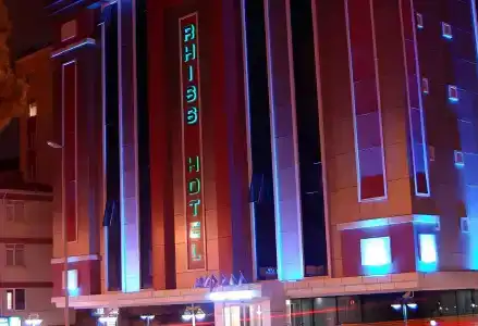 Rhiss Bostanci - 10