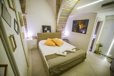 Little Italy Boutique Hostel - 47
