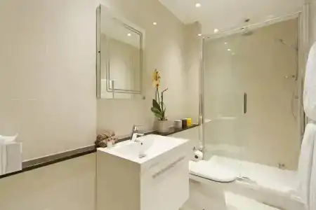 Queensgate Court - 126