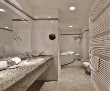 Best Western Globus City - 55