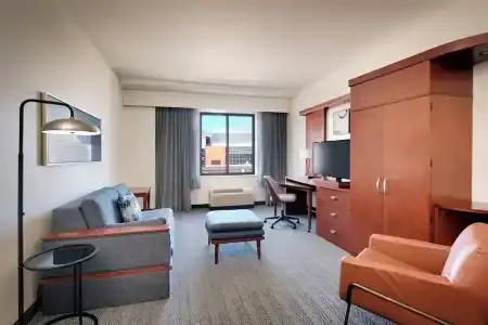 Courtyard Downtown - 50