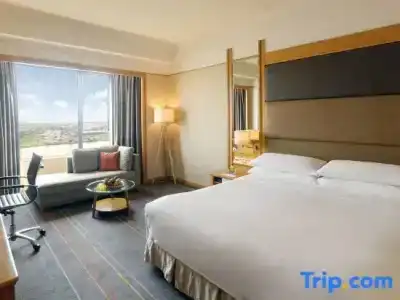 Renaissance Riverside Saigon - 85