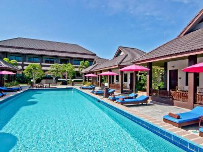 Rose Bay Resort - 3