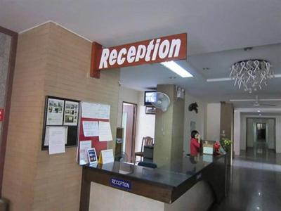 18 Coins Cafe & Hostel - 1