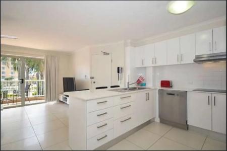 Markham Court - 102