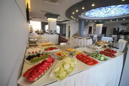 Saranda International - 19