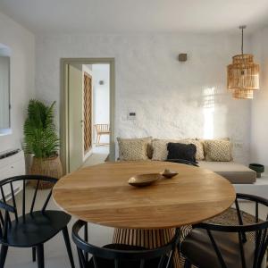 Este Luxury Suites - 98