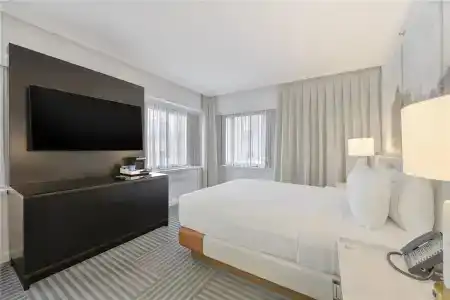 Capital Hilton - 89