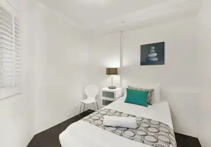 Crystal Bay On The Broadwater - 240