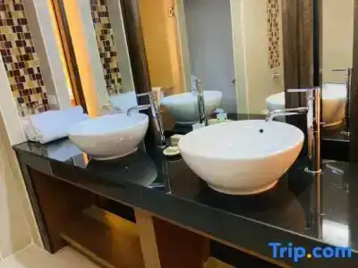 Chiangmai Grandview & Convention Center - Sha Extra Plus - 151