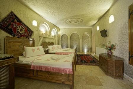 Safran Cave - 133
