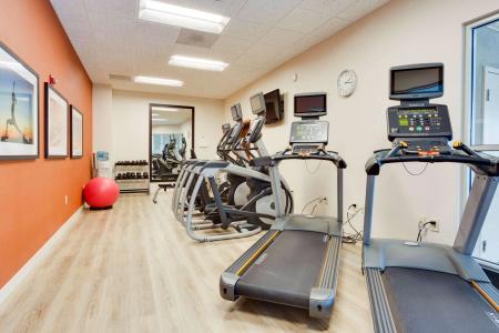 Drury Inn & Suites - 25