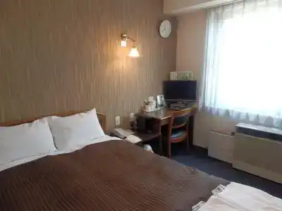 Famy Inn Makuhari - 1