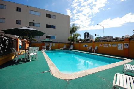 Vagabond Inn - 25