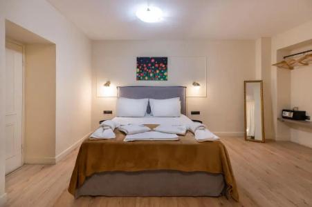 Plaka Arch Suites - 15